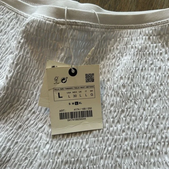 Zara Women's White Textured Shorts - Picture 5 of 9